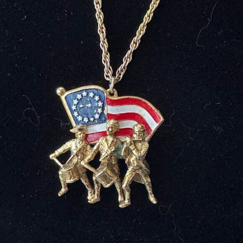 Spirit of 76 Patriotic Necklace Enamel Drummer Trio Flag Pendant w Chain SHP